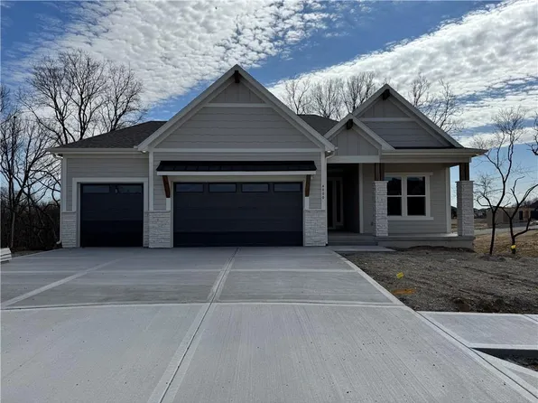 4800 NW Huonker Ct, Riverside, MO 64150