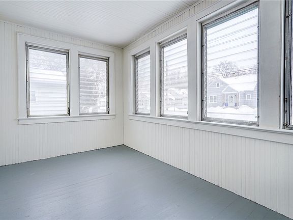 3rd image of 155 Wakefield St