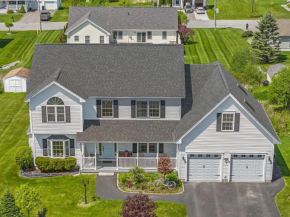3rd image of 40 Hillview Drive