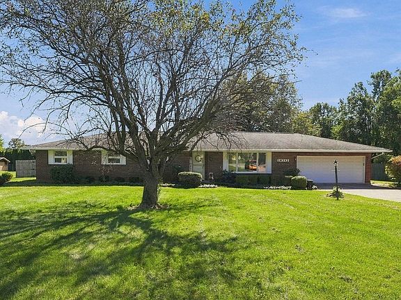 3rd image of 16342 State Line Rd #37