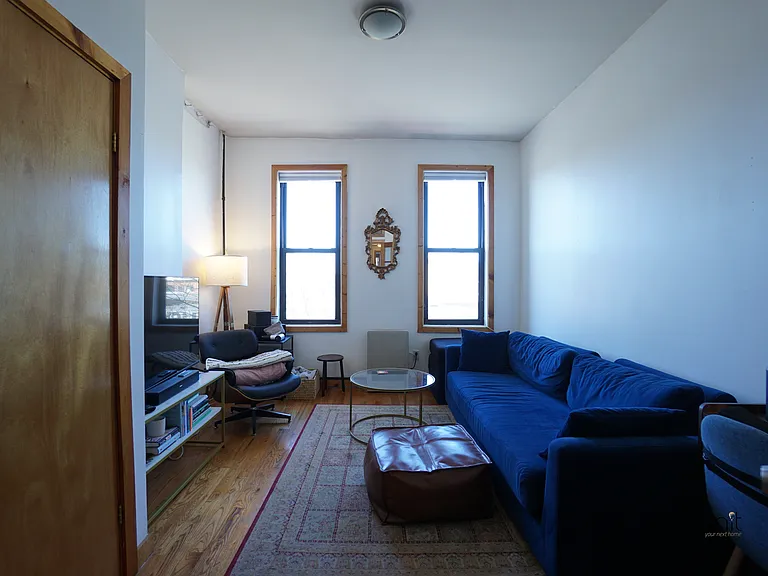 420 Melrose St #4R — Photo 12