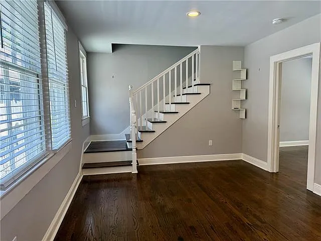 920 S Carrollton Ave — Photo 6