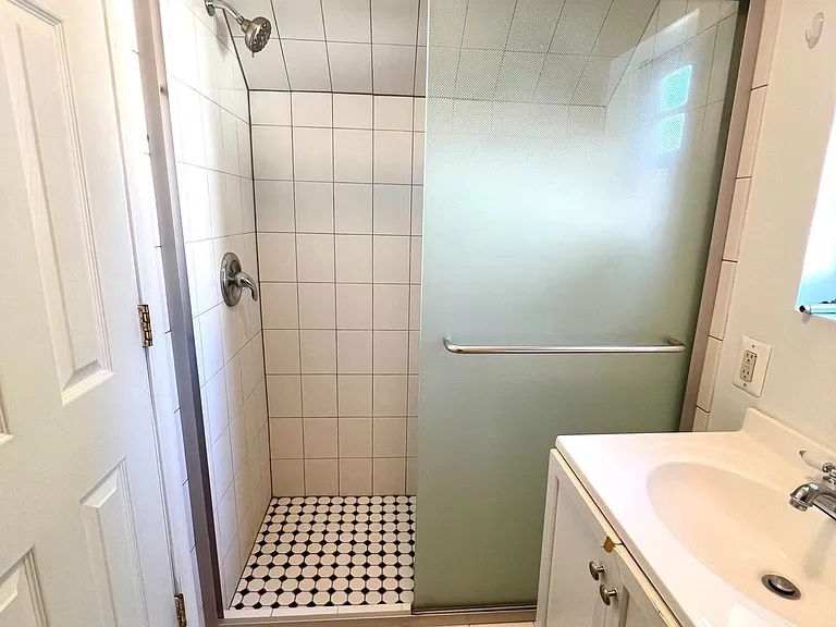 7208 Tyler Ave — Photo 16