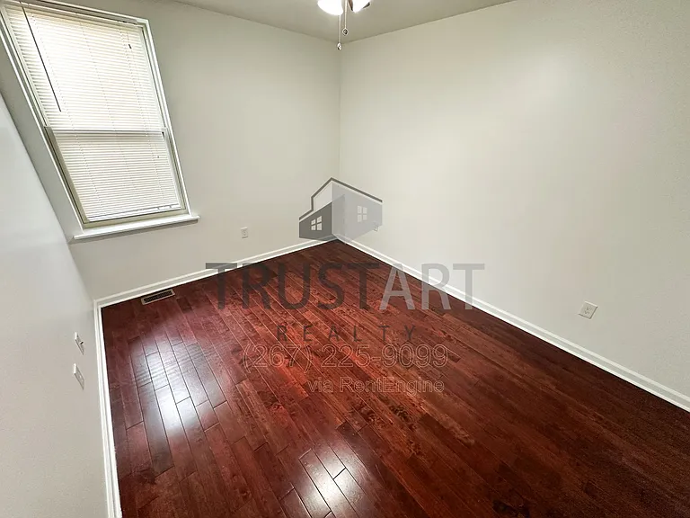 1816 N Front St #1-B — Photo 7