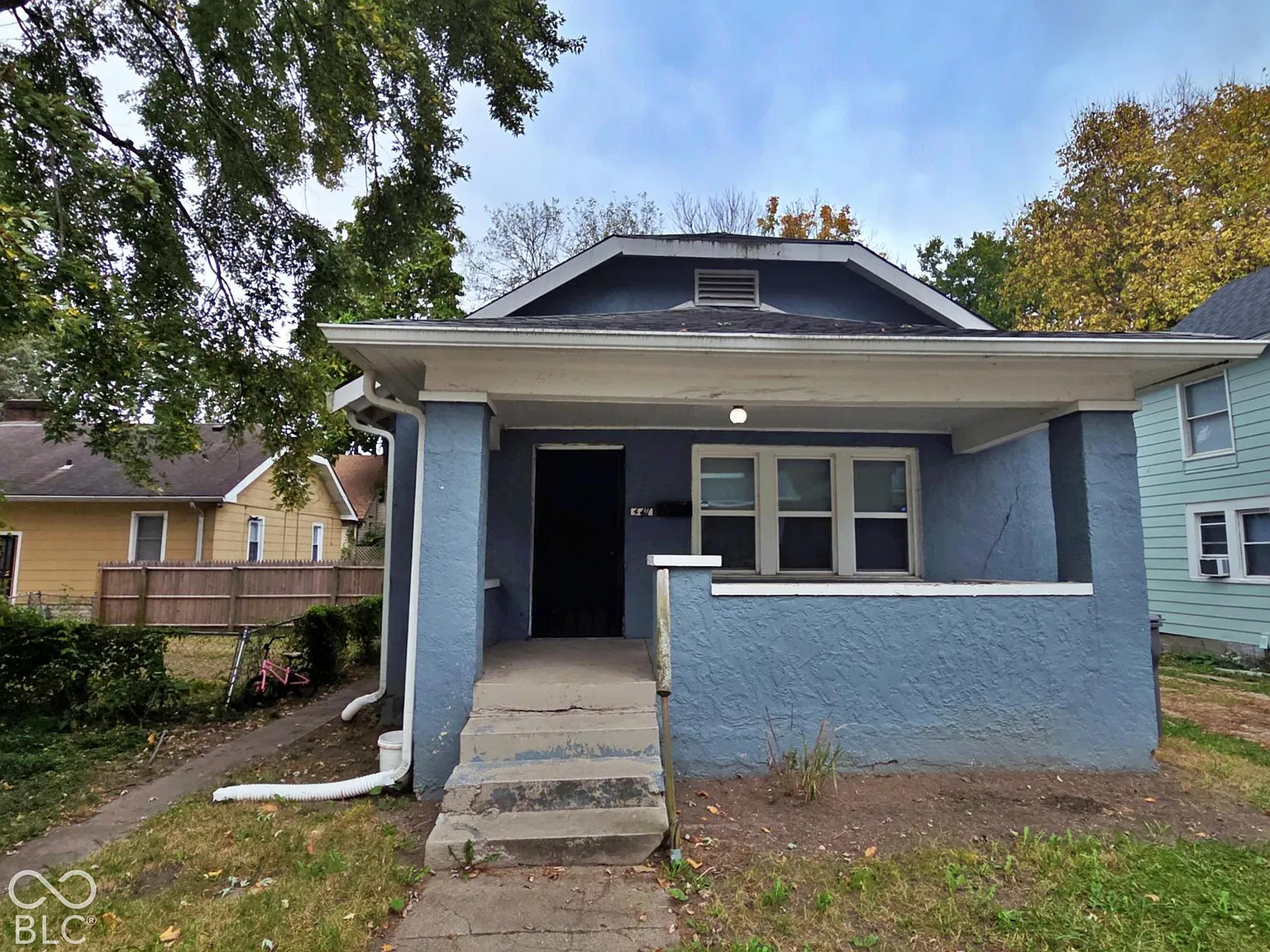 2 bed, 1.0 bath, 963 sqft, $1,200 — Photo 1