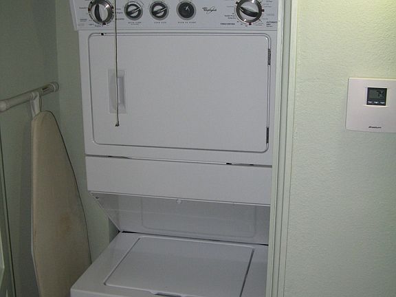 3rd image of 4405 Lee Ave