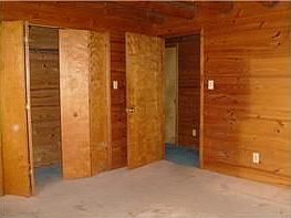 Main Bedroom w/ full bath