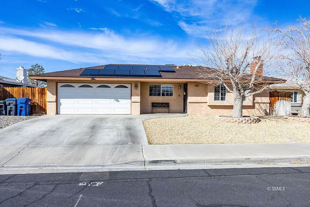 309 N Sunland Dr photo 1