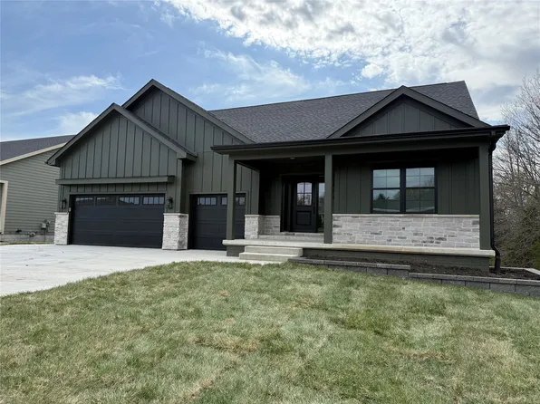 902 S 9th Ave, Winterset, IA 50273