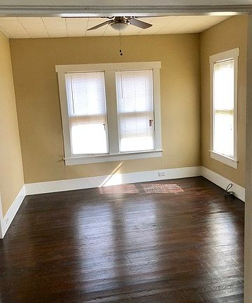 3rd image of 355 Taft Blvd