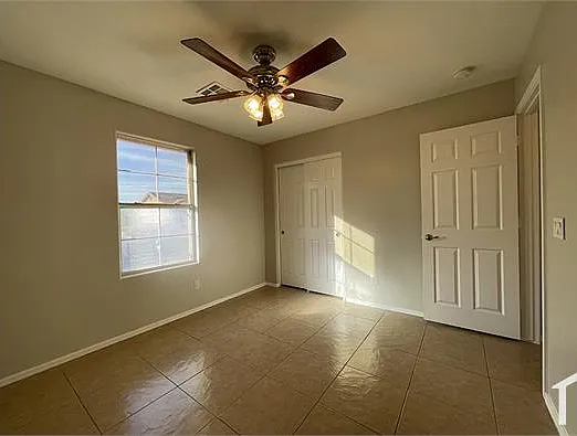 5438 W Jones Ave — Photo 10