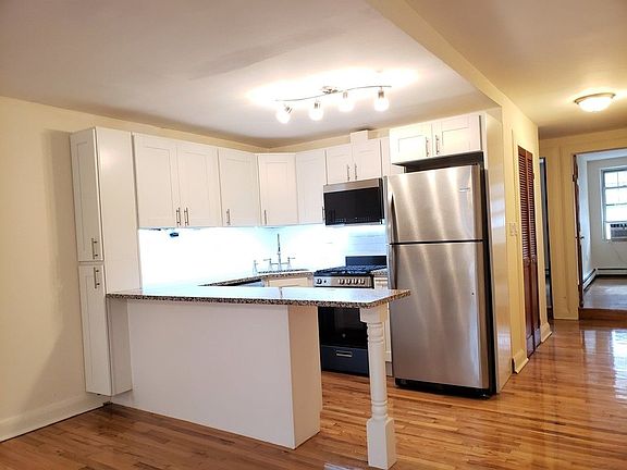 2nd image of 326 Atlantic Ave APT 2