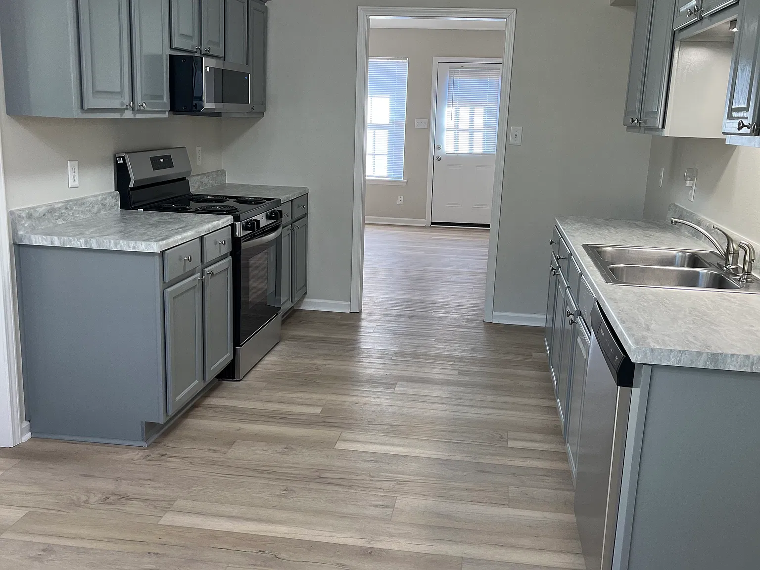 3 bed, 1748 sqft, $2,000 — Photo 4