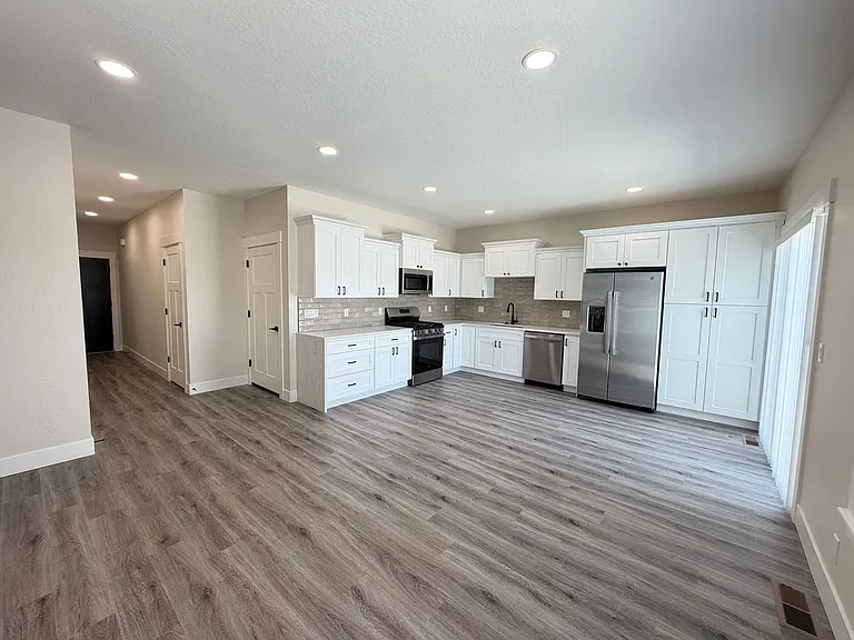 228 E Lobo Loop — Photo 5