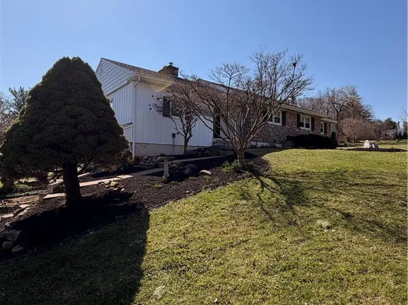 3686 Hickory Hill Rd, Bethlehem, PA 18015