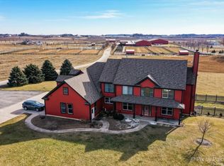 45W015 Welter Rd, Maple Park, IL 60151