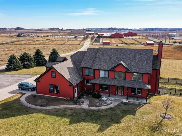 45W015 Welter Rd, Maple Park, IL 60151