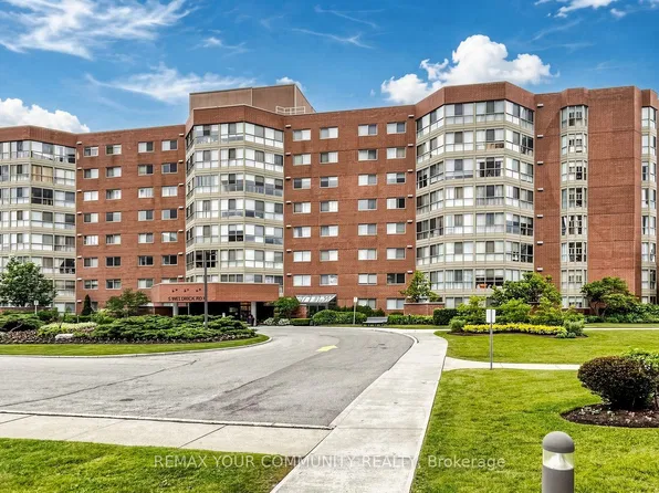 5 Weldrick Rd W #413, Richmond Hill, ON L4C 8S9