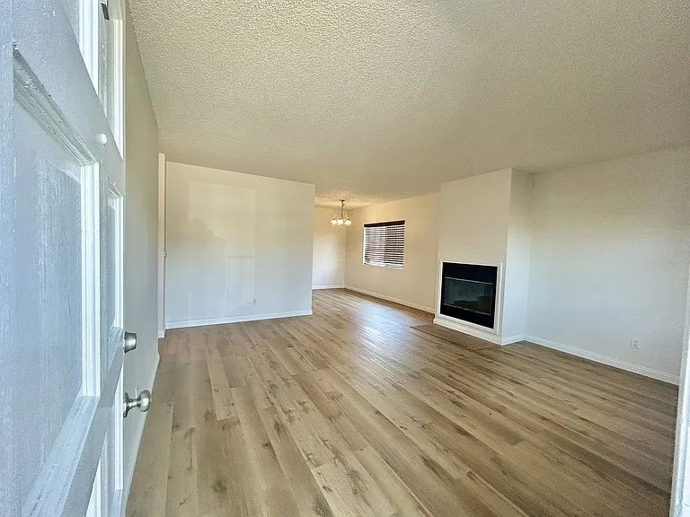 1340 W 255th St #1 — Photo 3