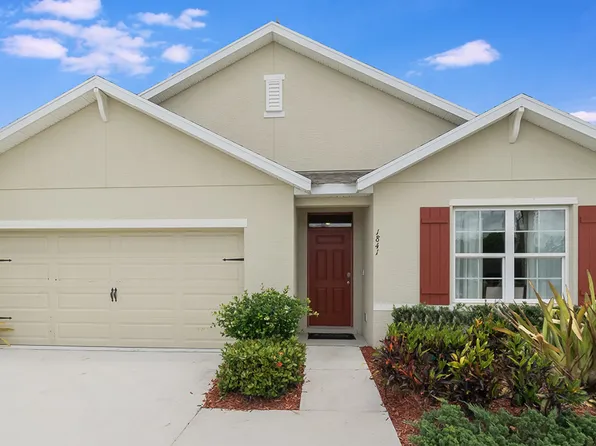 2267 SE Lucaya St, Port Saint Lucie, FL 34952