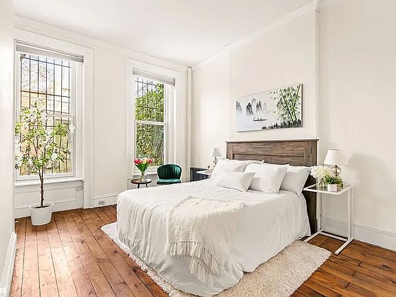 4th image of 703 President St #1