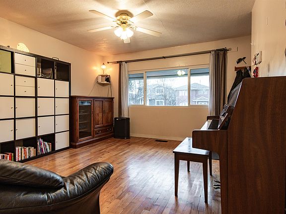 5th image of 4458 Skeena St