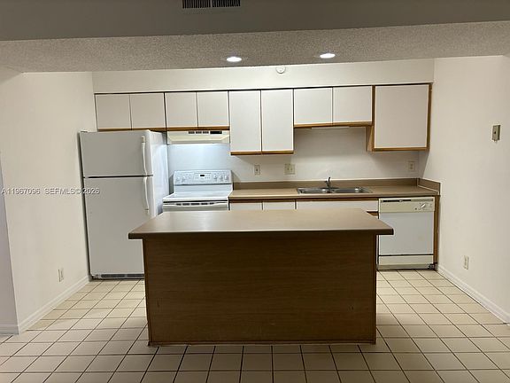 3rd image of 3985 W McNab Rd APT A302