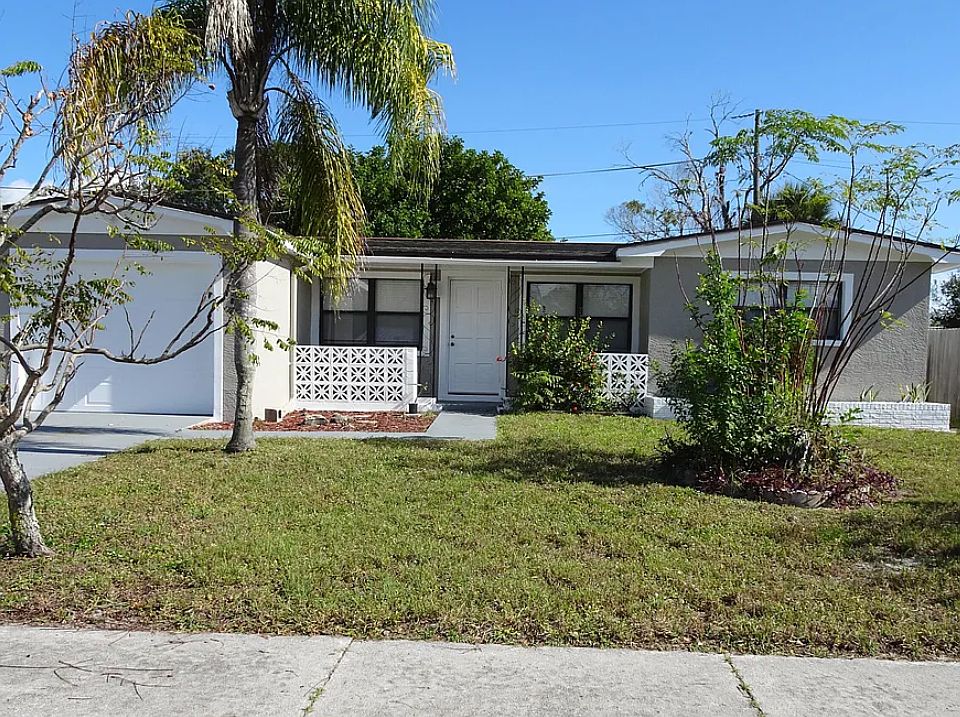 1st image of 715 Clarke Ave