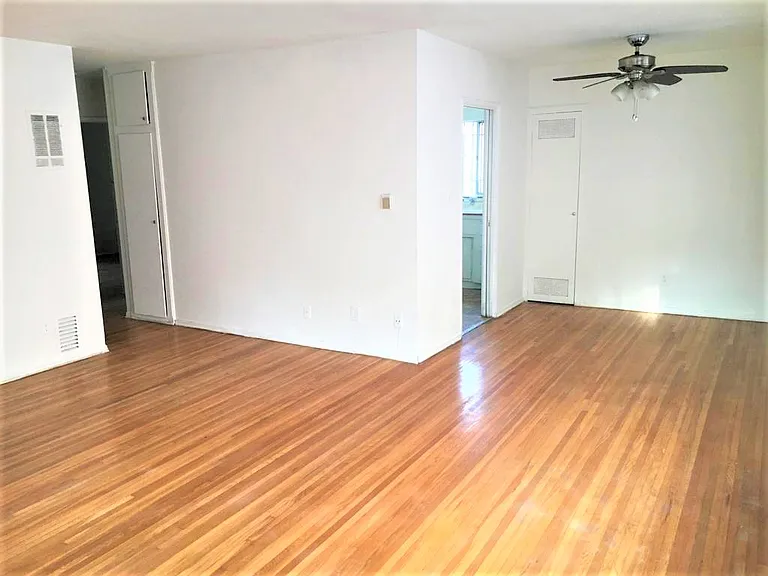 838 N Hayworth Ave #8 — Photo 3
