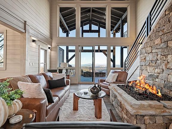 2nd image of 799 Bruce Mountain Rd