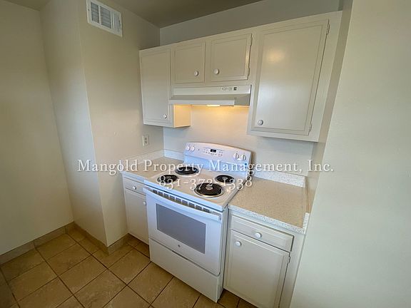 4th image of 456 Dela Vina Ave #A3