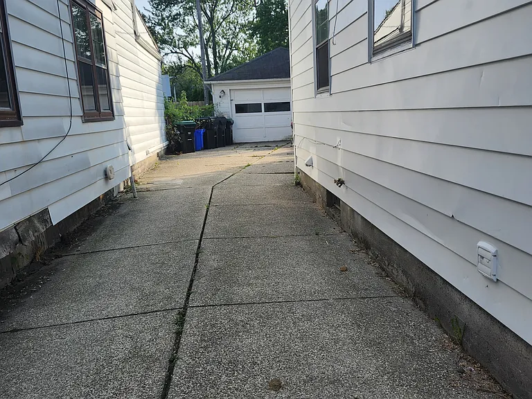 552 Englewood Ave #1 — Photo 11