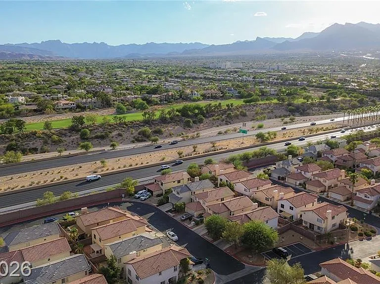 805 Old Mine Creek Ln — Photo 53
