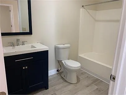 204 Grand Ave #2 — Photo 52