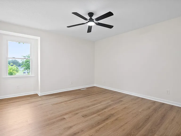 227 Short St — Photo 13