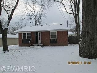 1st image of 23 Burr St