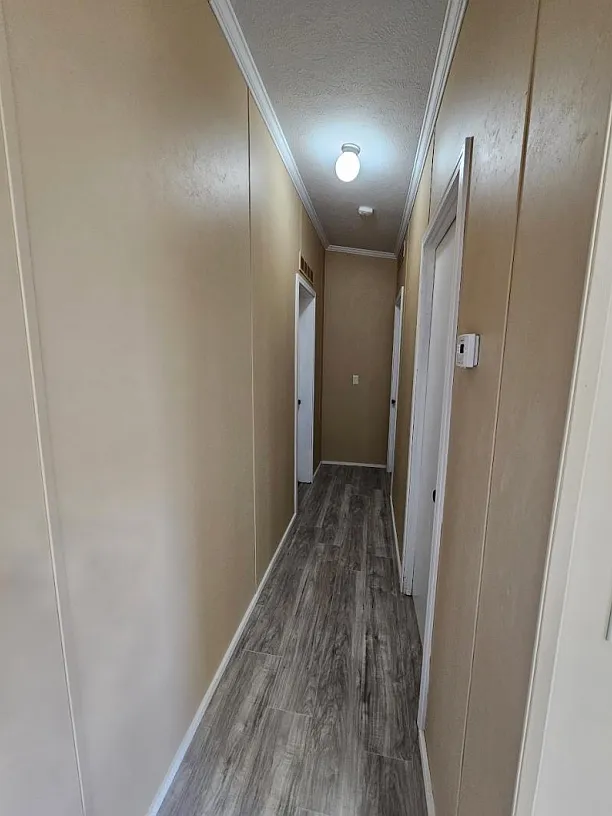 Building Photo - 201 Pioneer Cir #201