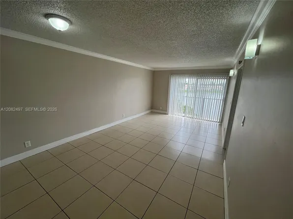 (undisclosed Address), Hollywood, FL 33025
