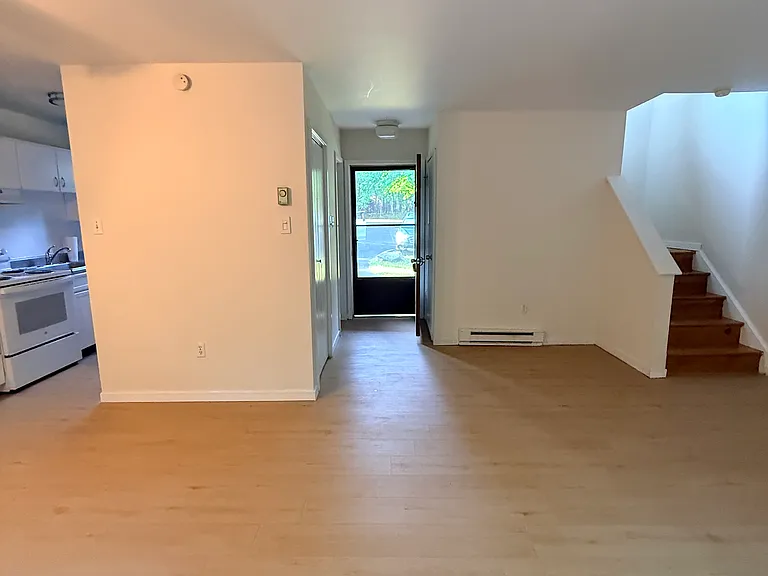 256 Bristol Way #PVT — Photo 9