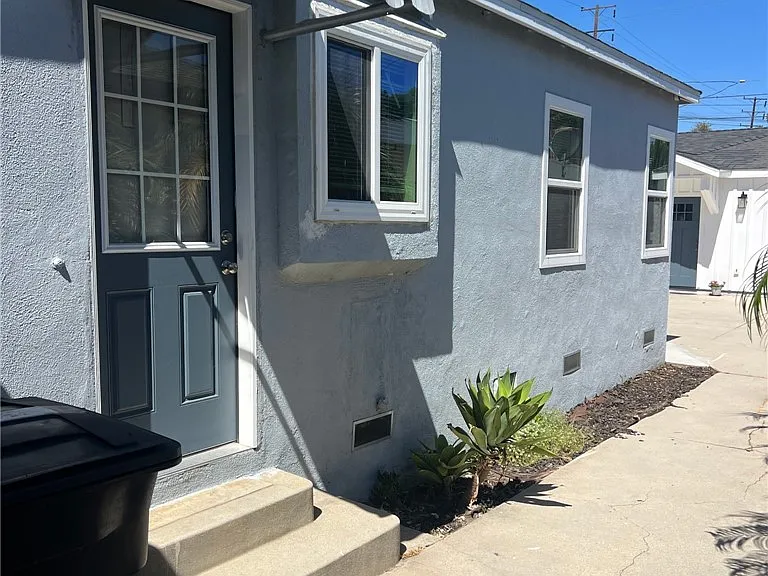 10210 Dorothy Ave — Photo 6