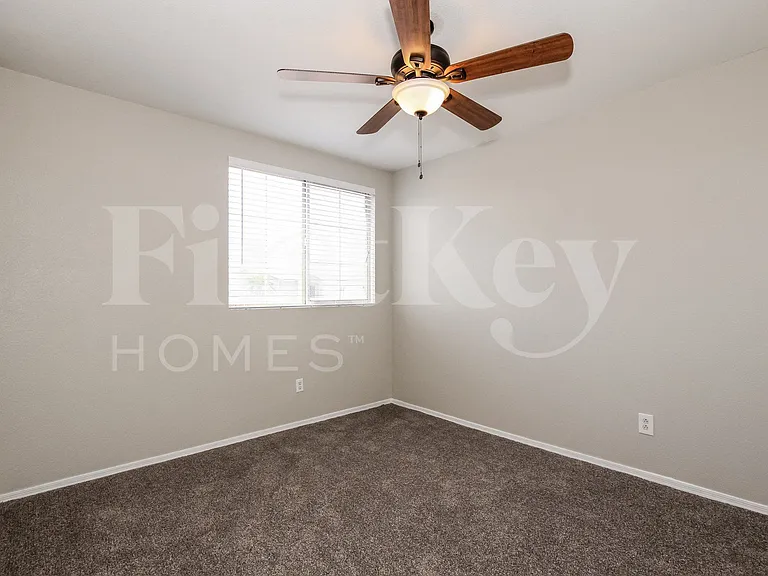 9156 W Quail Ave — Photo 10