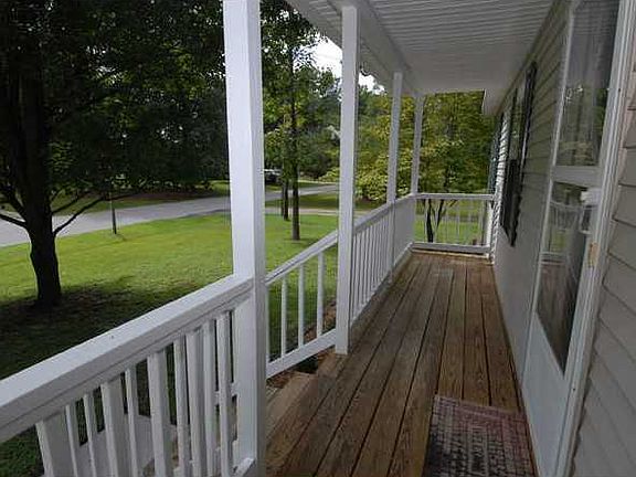 2nd image of 1104 Sunlight Dr