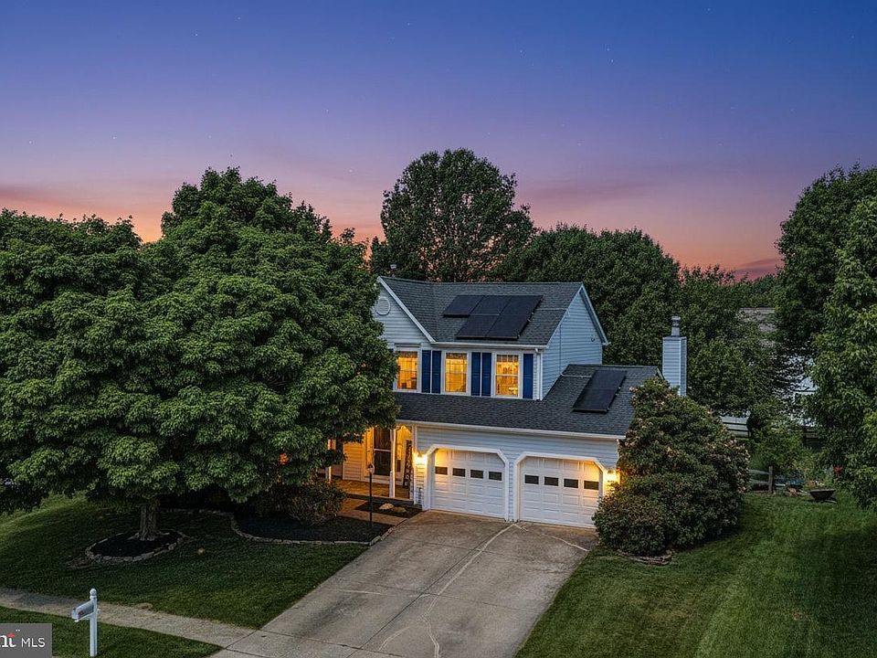 1st image of 2218 Deadora Dr