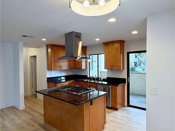 2nd image of 400 S Flower St Unit 8