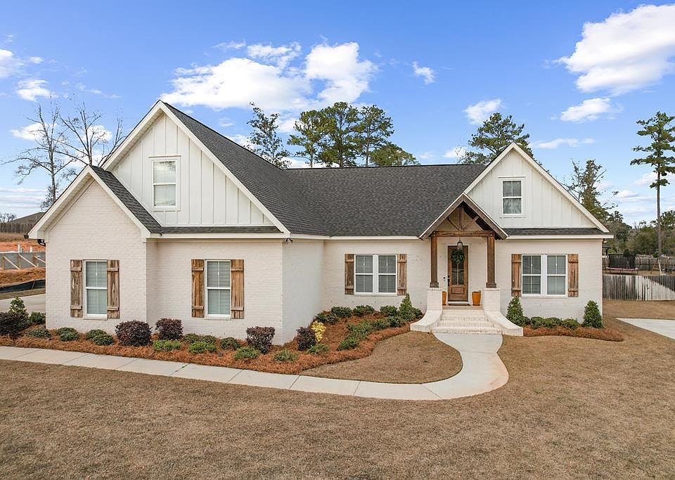 1st image of 102 Clarksdale Ct