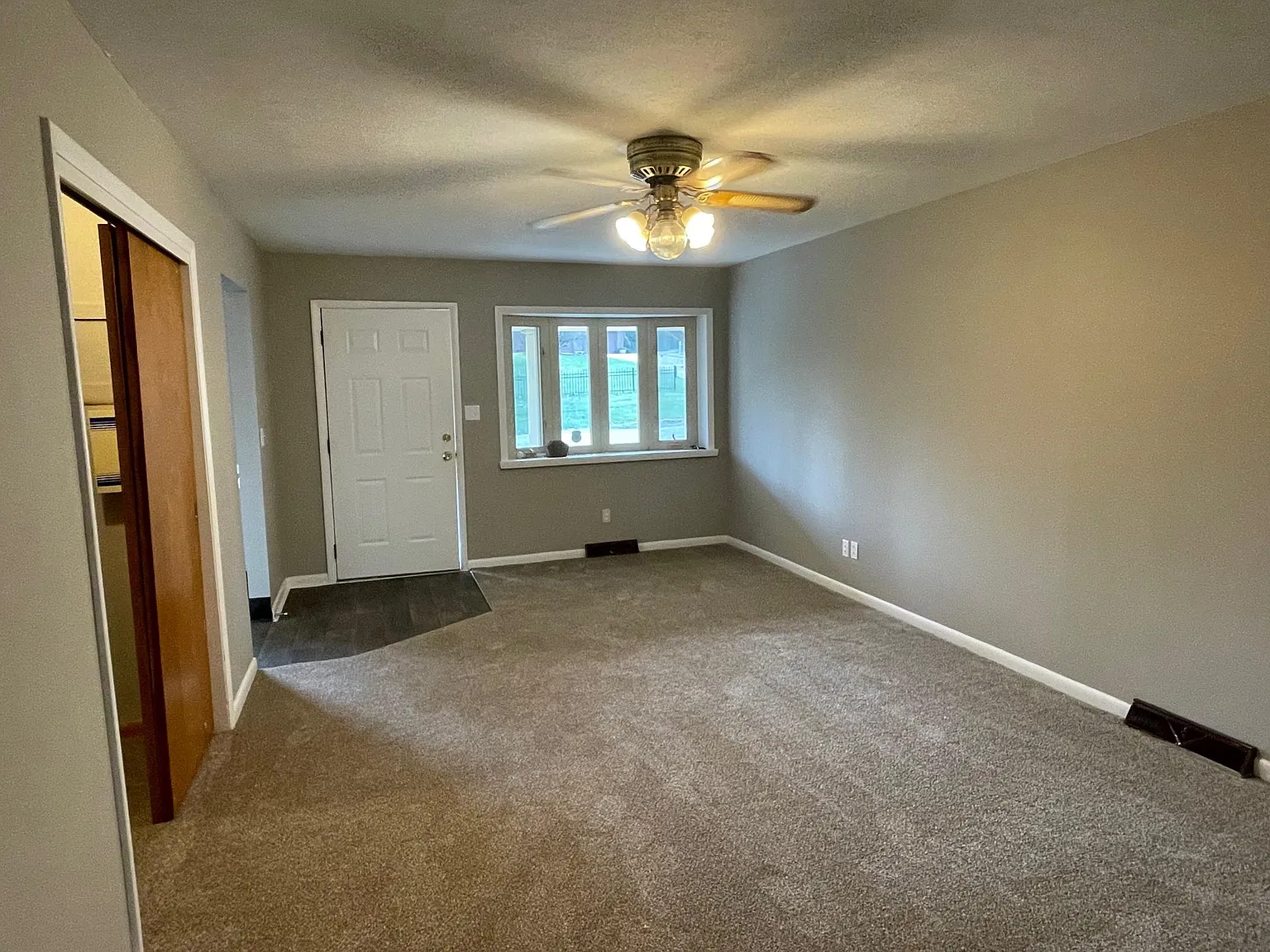 4 bed, 1.5 bath, 1500 sqft, $1,550 — Photo 3