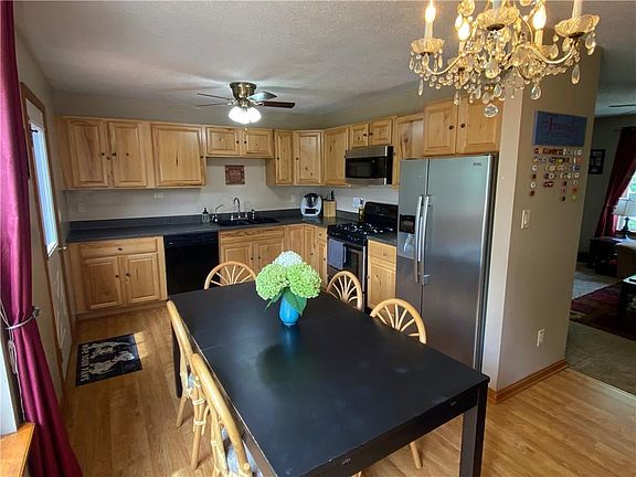 3rd image of 10305 N Park Dr