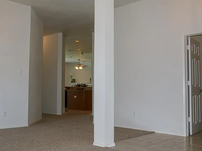 6416 Meadowcrest Ln — Photo 6