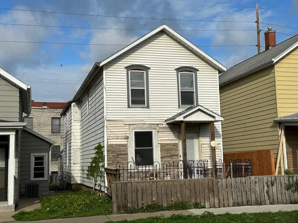 1786 Jackson St, Dubuque, IA 52001