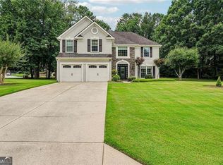 162 Saint Martin Dr, Suwanee, GA 30024